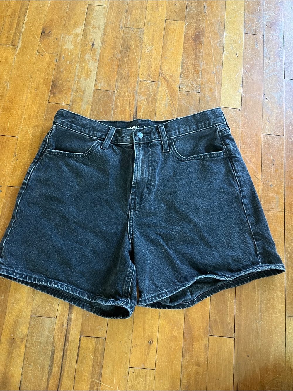 Old Navy Black High-Rise Rise WOW Baggy Shorts